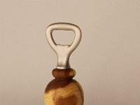 4618 &nbsp; &nbsp; Flaschen&ouml;ffner aus mattem Goldregenholz. Heber matt. &nbsp; &nbsp;   H:  ca 13  cm    &nbsp; &nbsp;